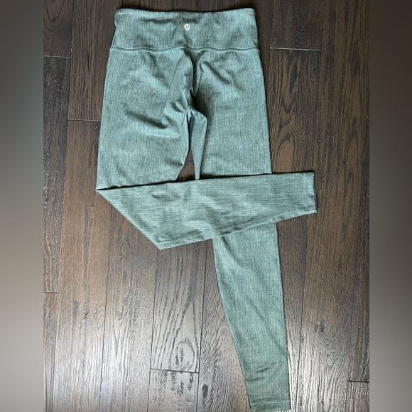 Lululemon Wunder Under tights 6 - Picture 5 of 11